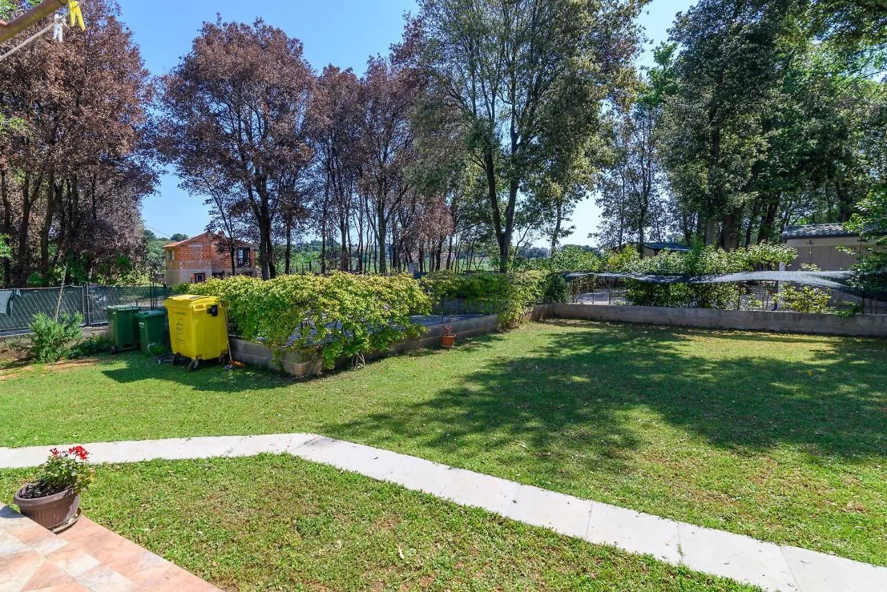 Apartments By The Sea Banjole, Pula - 2229 Croatia