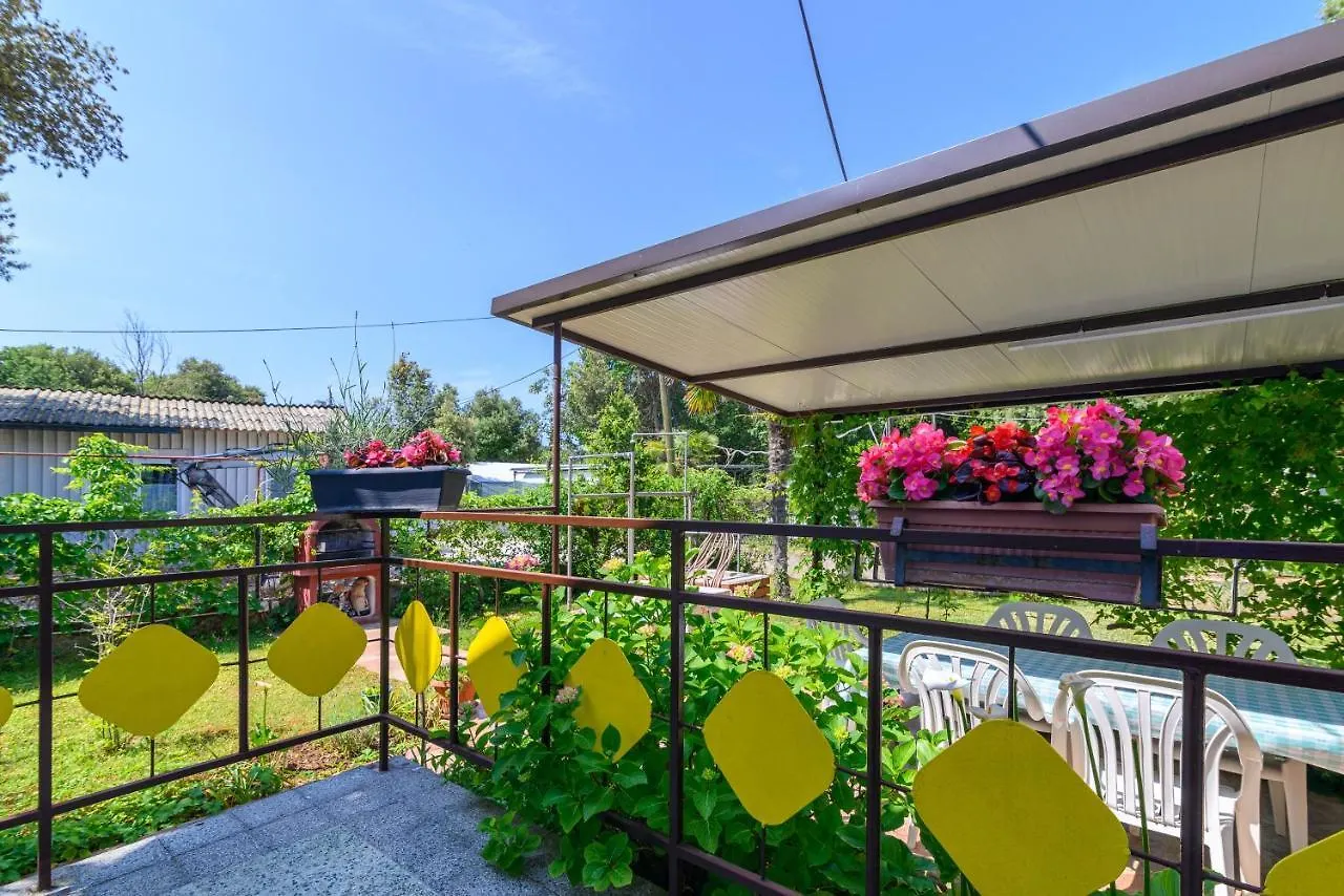 Apartments By The Sea Banjole, Pula - 2229 Croatia