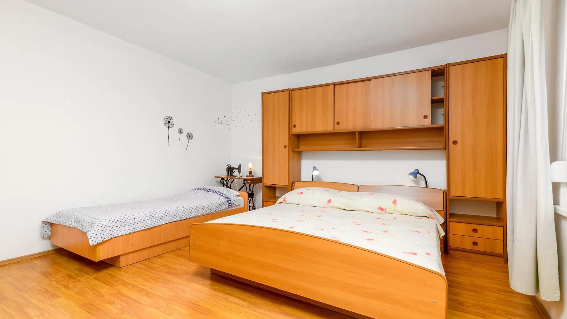 Apartments By The Sea Banjole, Pula - 2229 Croatia