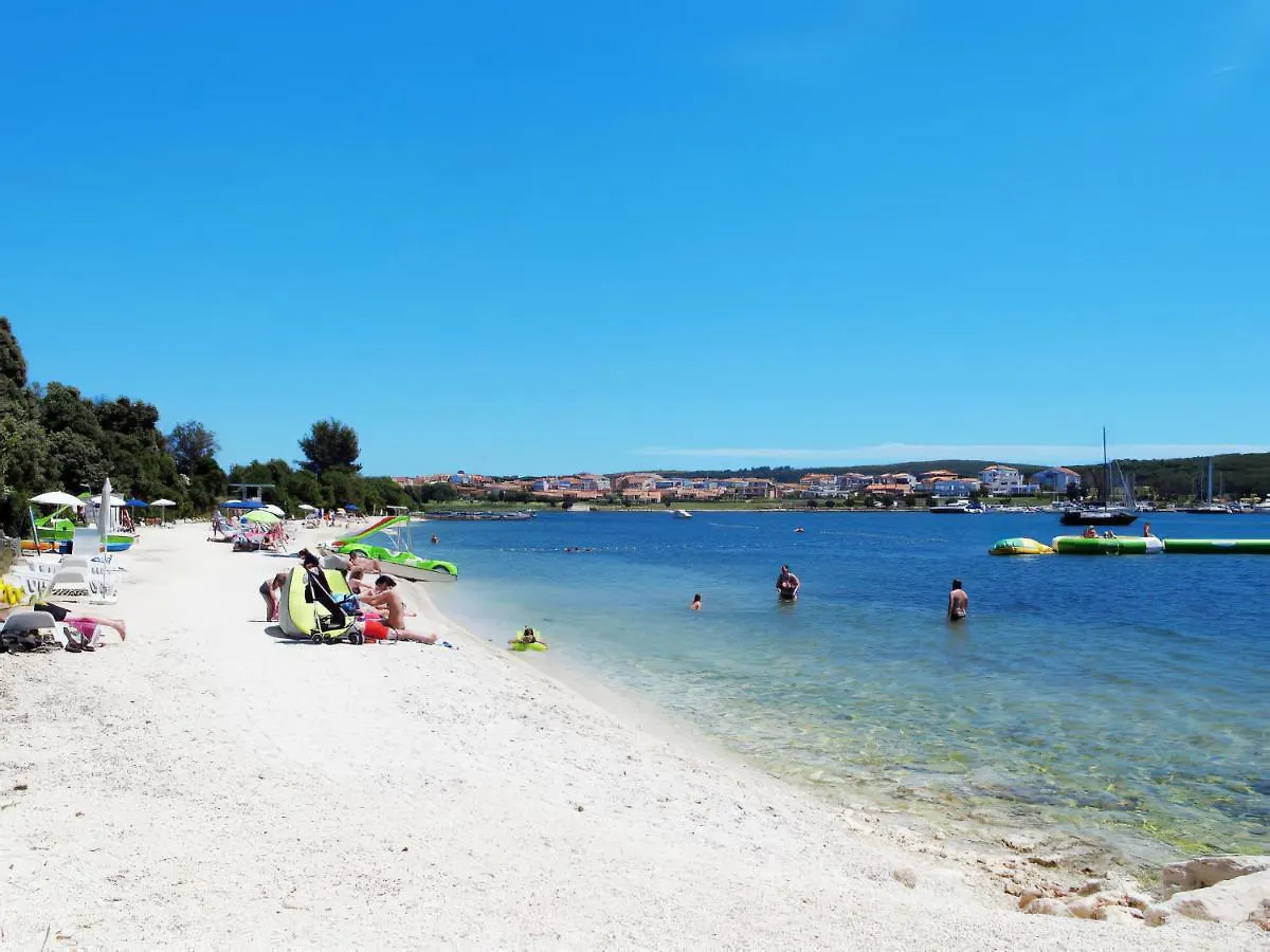 Apartments By The Sea Banjole, Pula - 2229 Croatia